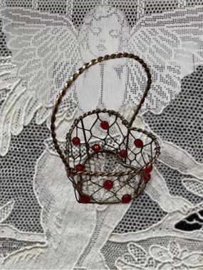 Vintage Whimsygoth Fairycore Heart Shaped Beaded Wire Basket